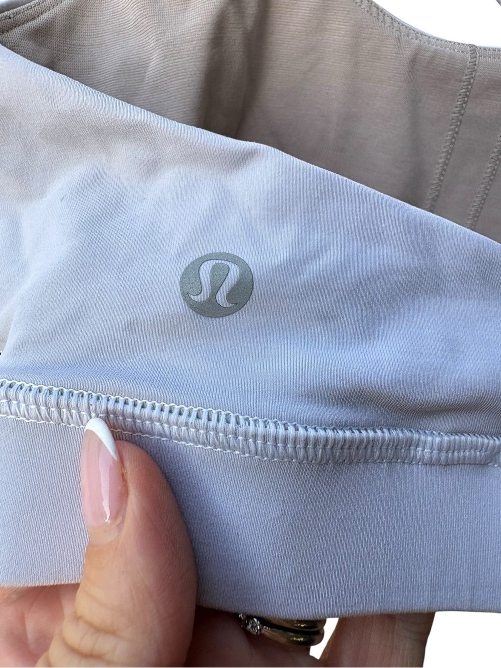 Lululemon Energy Bra *Medium Support - Picture 4 of 6